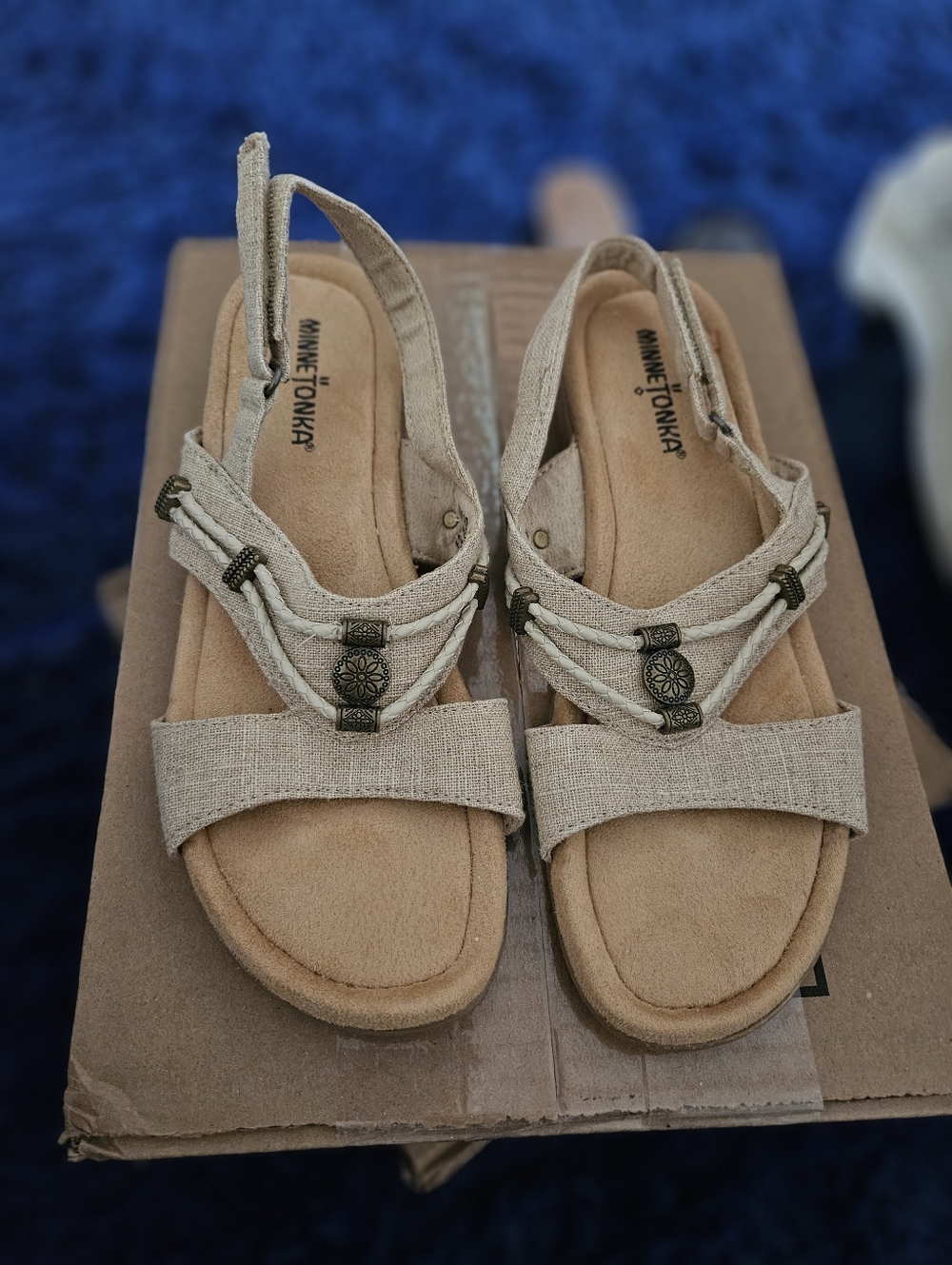 Minnetonka Beige Fabric Slingback Sandals Sz 9 Never Worn $20
